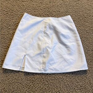 Elegant White Mini Skirt